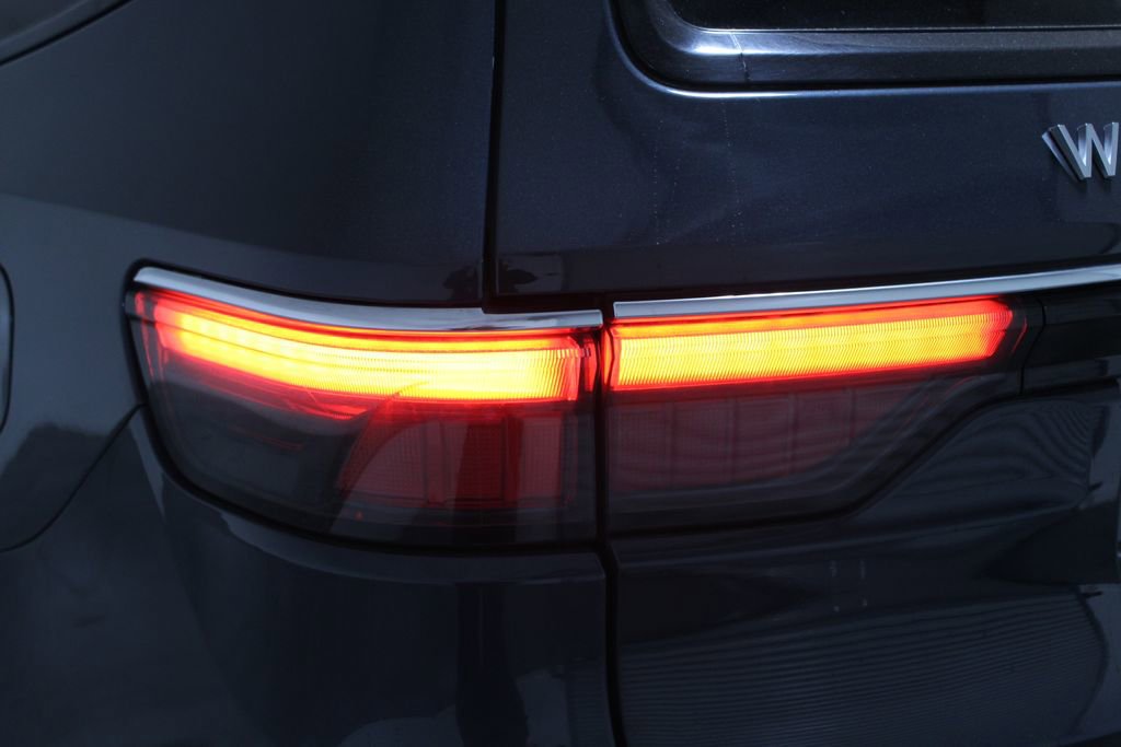 Used 2024 Jeep Wagoneer Series II image 55