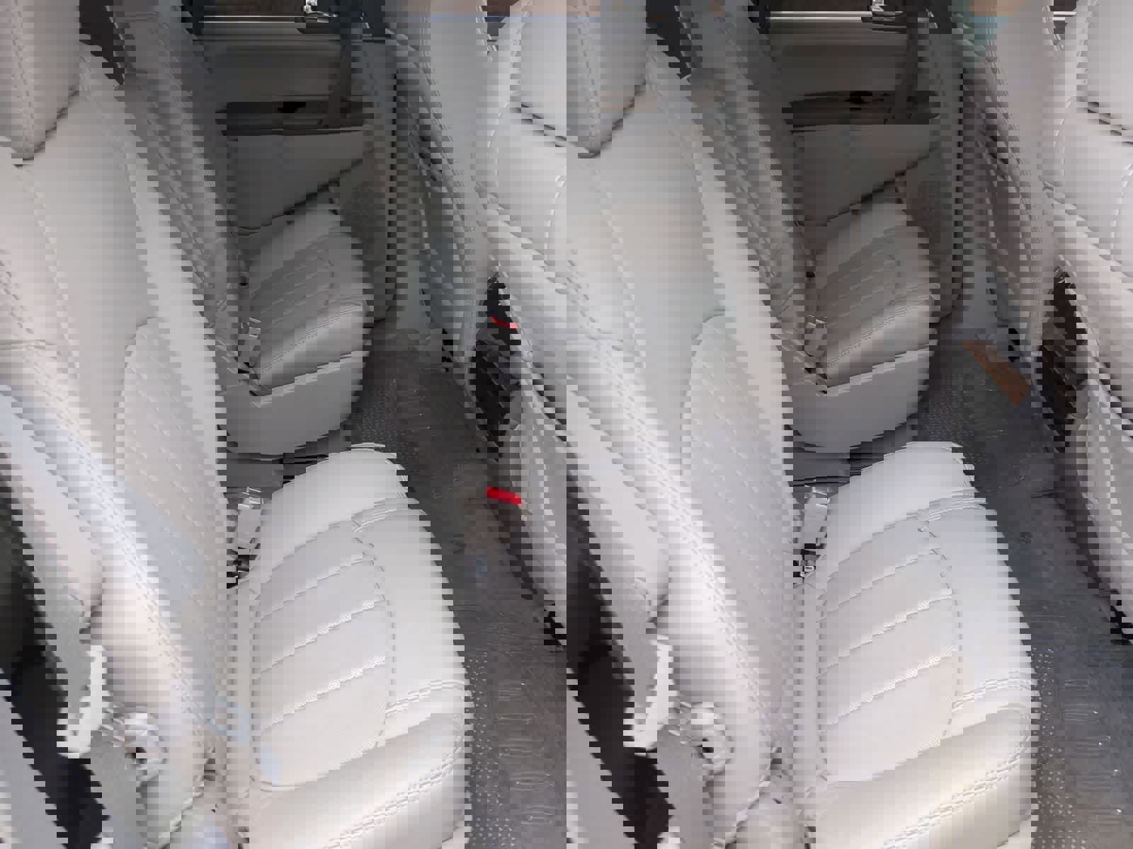 Used 2011 Buick Enclave CXL image 20