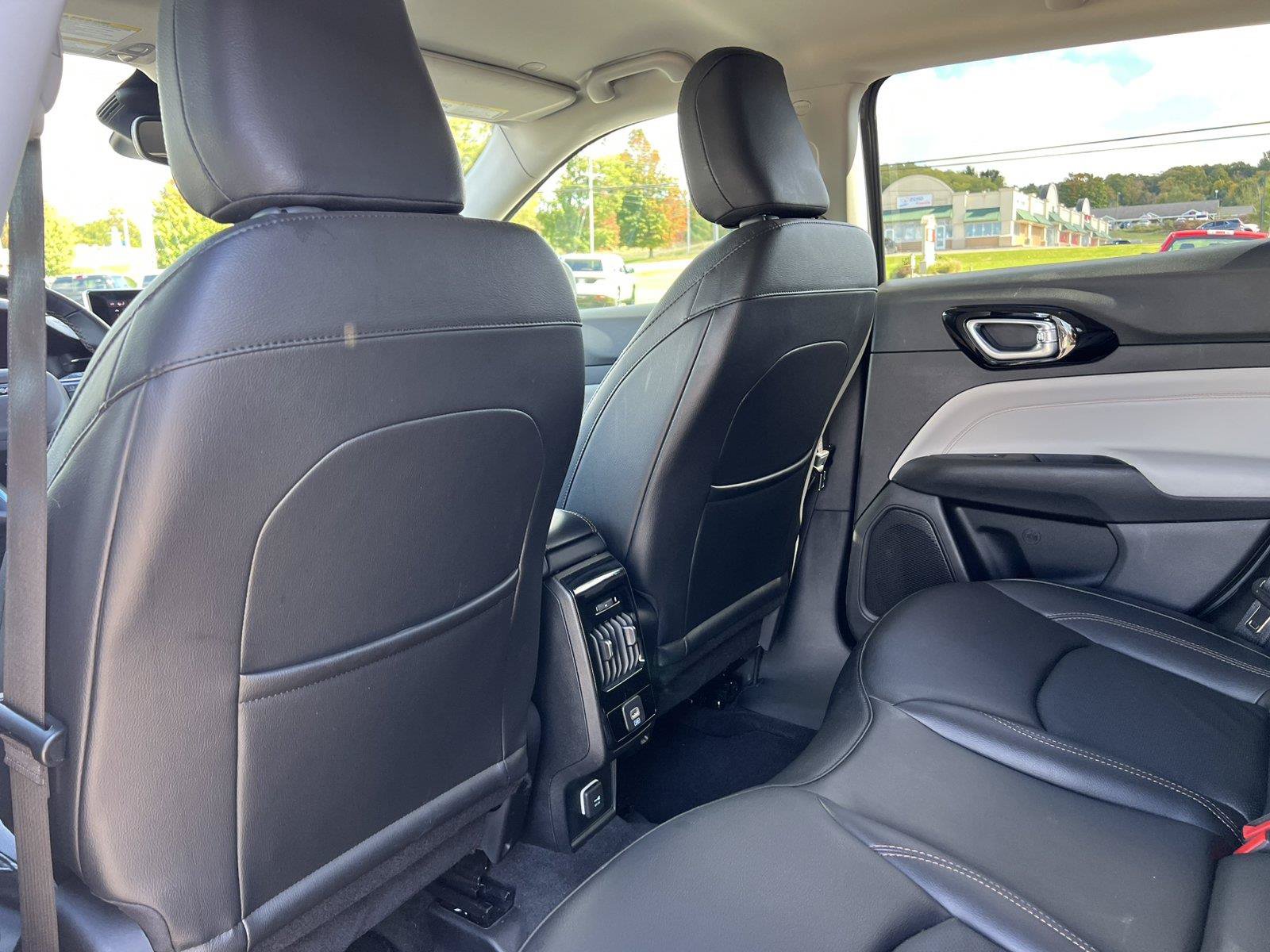 Used 2022 Jeep Compass Limited AWD/4WD image 33