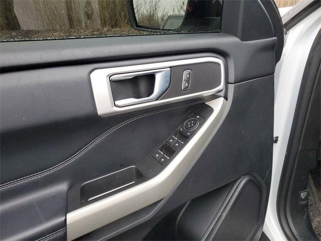 Used 2021 Ford Explorer XLT w/ Equipment Group 202A image 23
