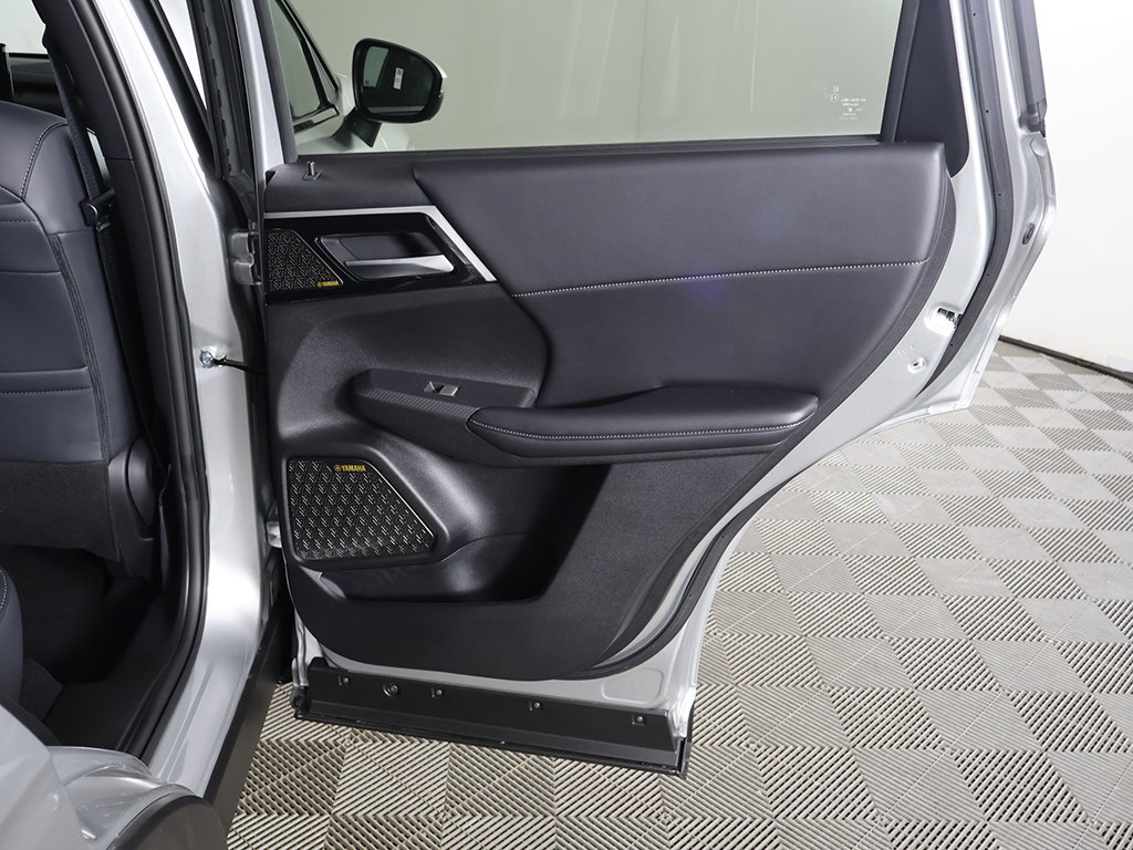 New 2026 Mitsubishi Outlander SE FWD image 29