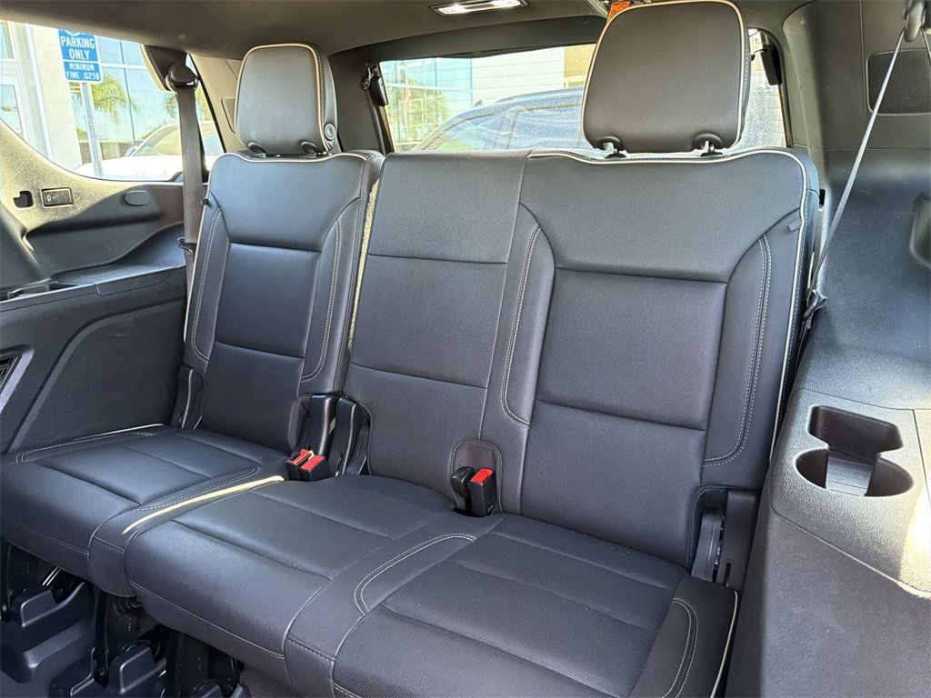 Used 2023 GMC Yukon SLT image 28