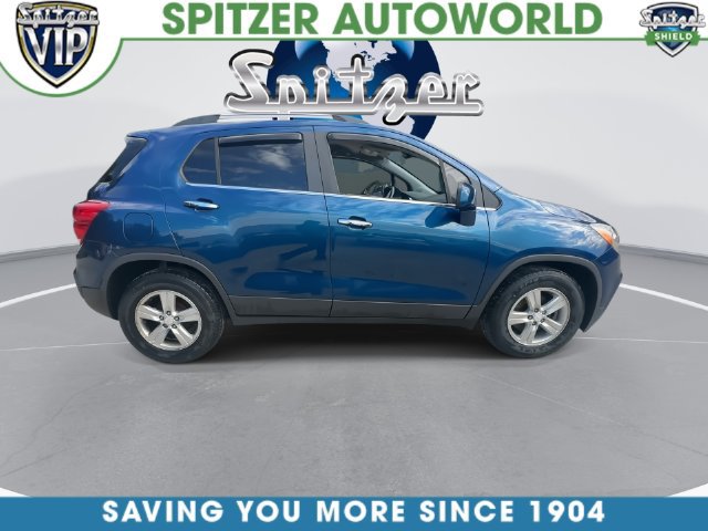 Used 2020 Chevrolet Trax LT w/ LT Convenience Package FWD image 17