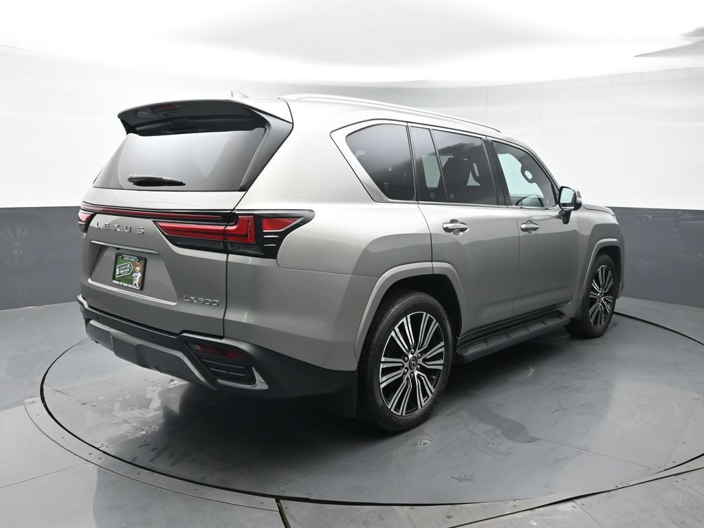 Used 2023 Lexus LX 600 4WD w/ Luxury Package image 5