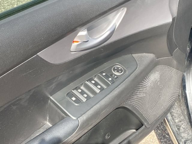 Used 2023 Kia Forte LXS FWD image 20
