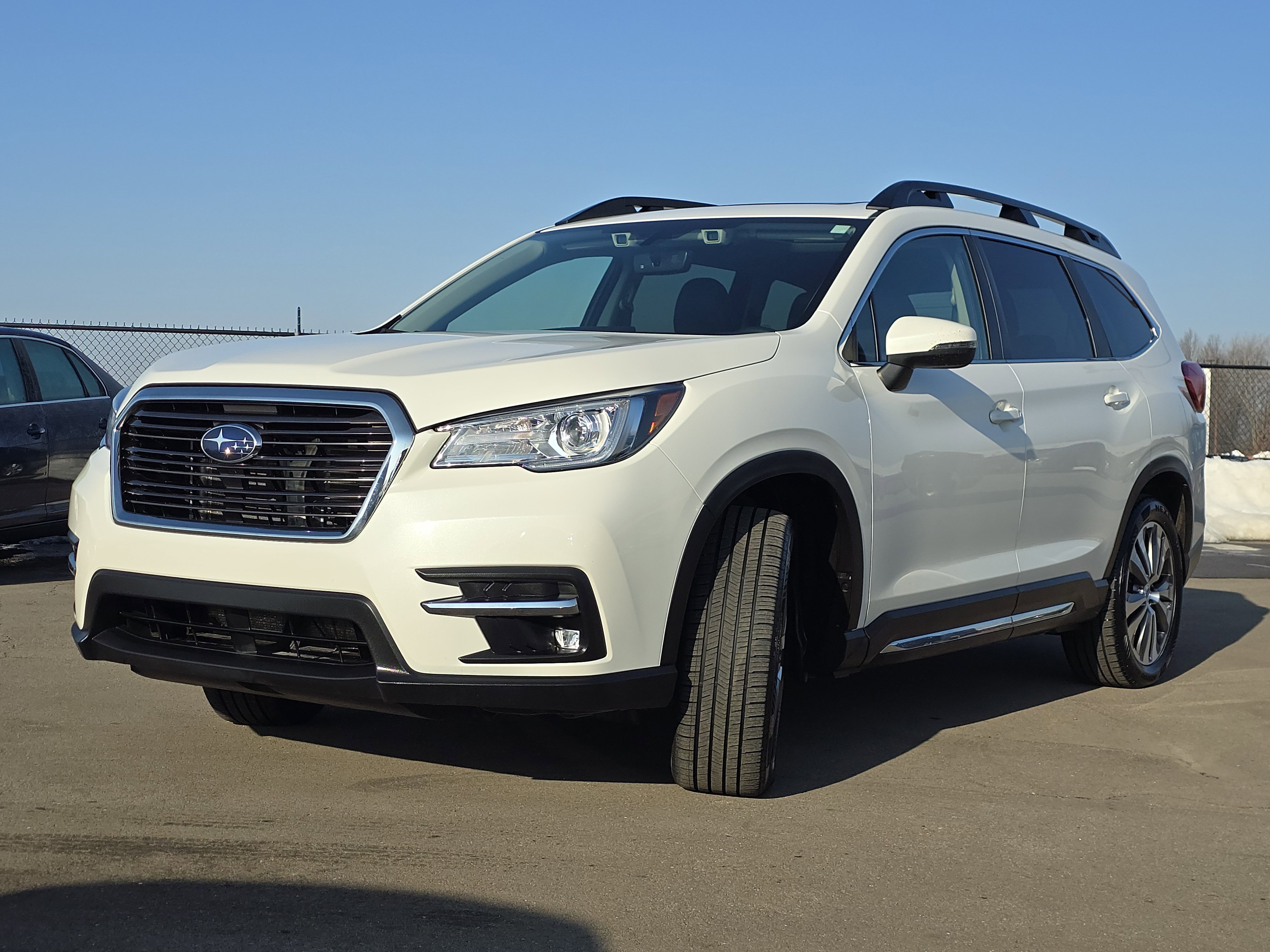 Certified 2022 Subaru Ascent Limited w/ Technology Package image 3