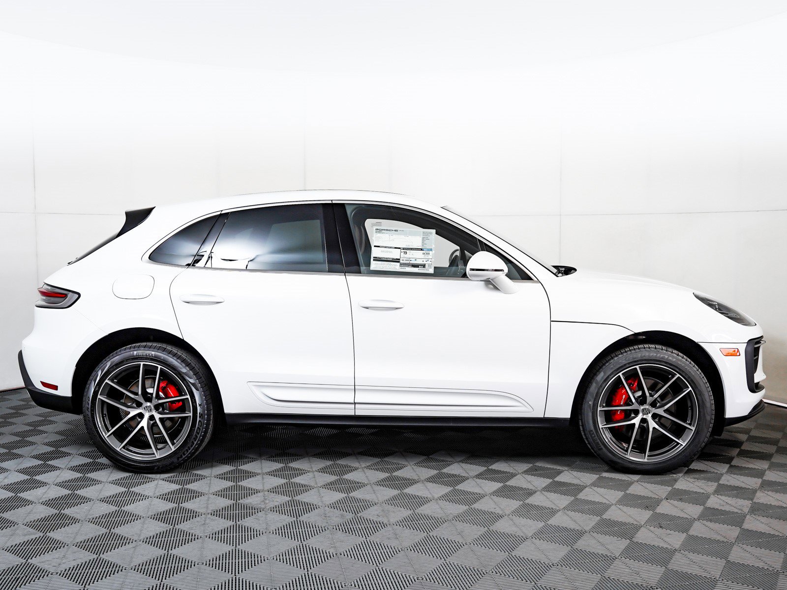 New 2026 Porsche Macan S image 9
