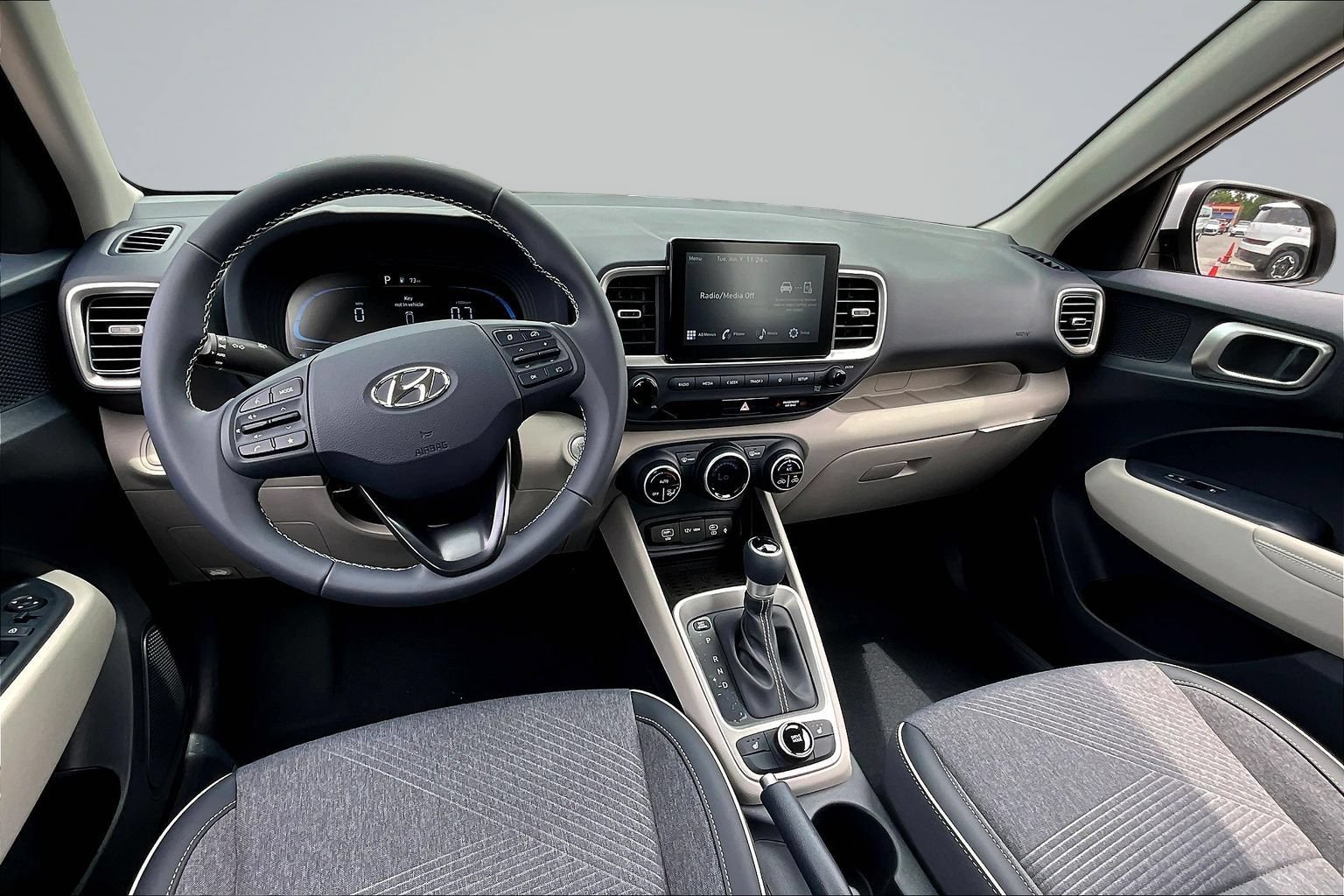 New 2026 Hyundai Venue SEL FWD image 7