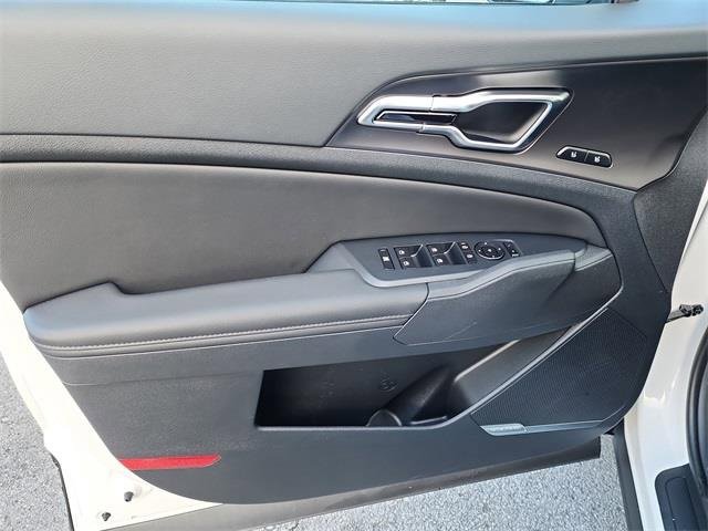 New 2026 Kia Sportage SX image 11