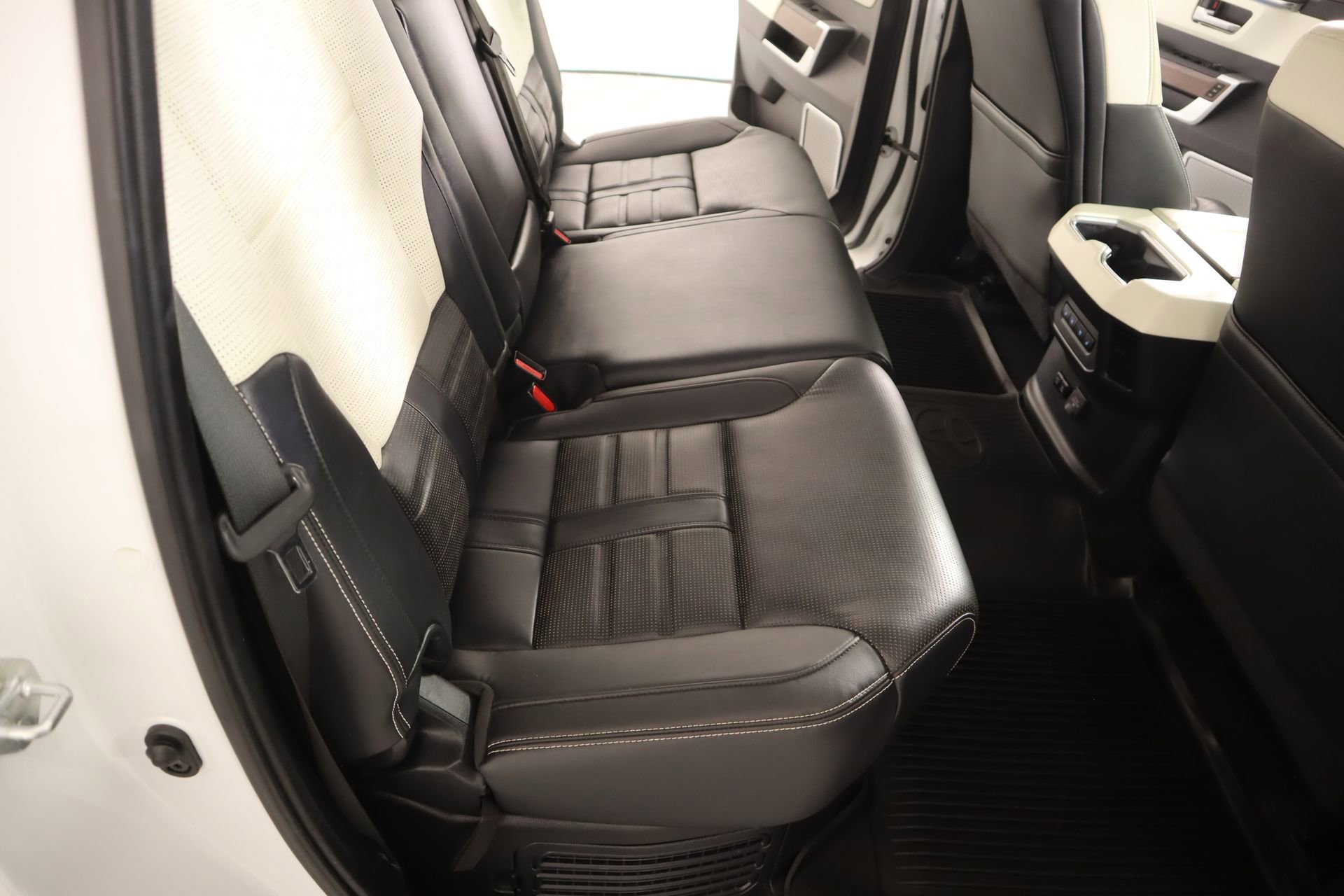 Used 2022 Toyota Tundra Capstone AWD/4WD image 14