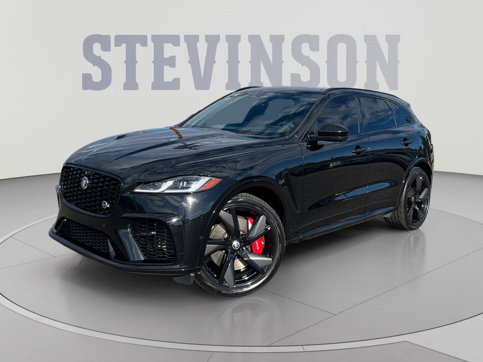 Used 2024 Jaguar F-PACE SVR AWD/4WD image 1
