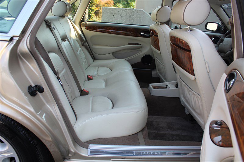 Used 2001 Jaguar XJ RWD image 28