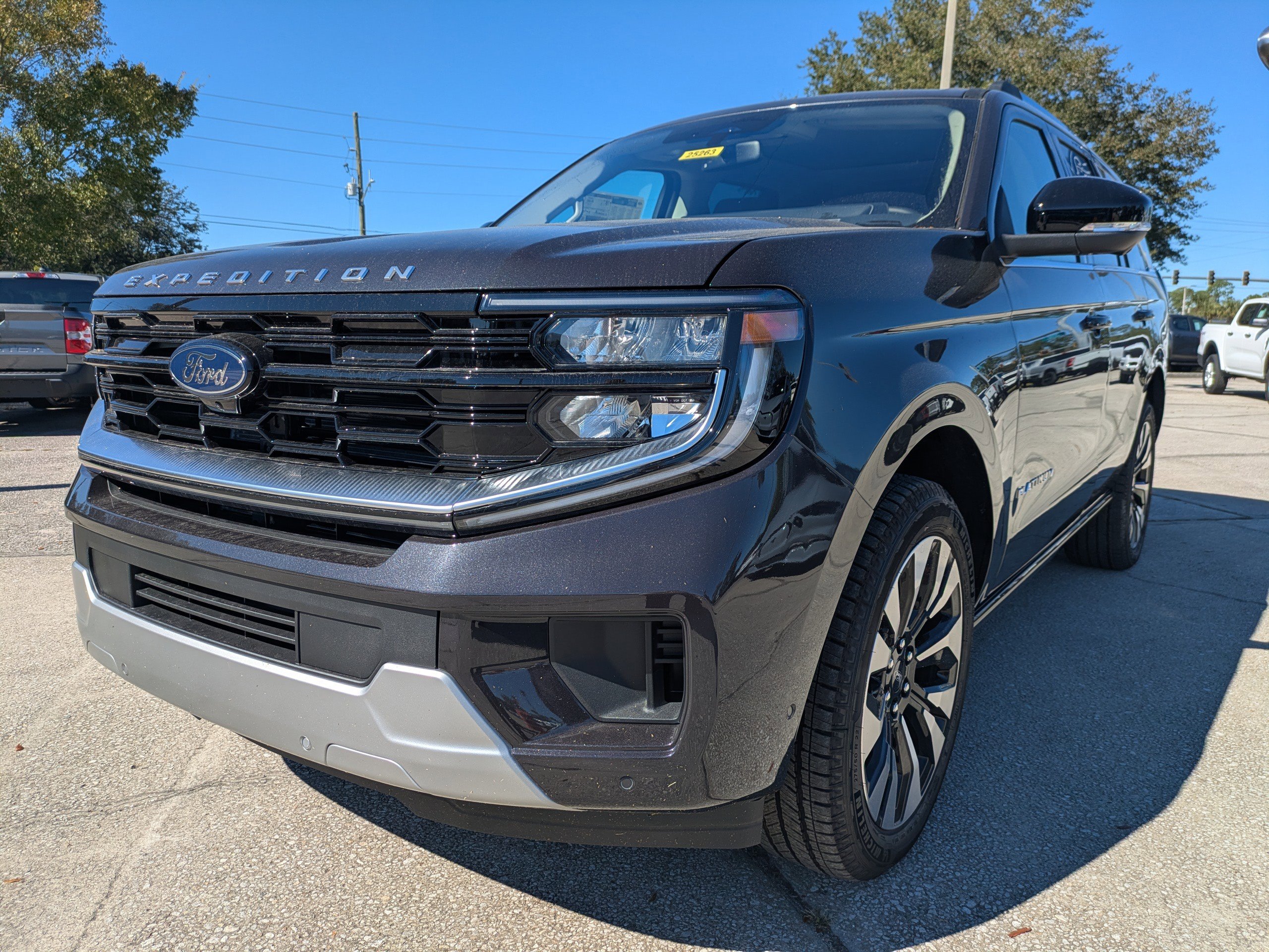 New 2025 Ford Expedition Platinum w/ Driver's Package image 8