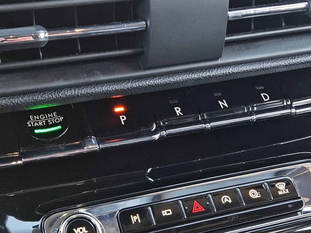 Used 2023 Lincoln Corsair AWD image 20