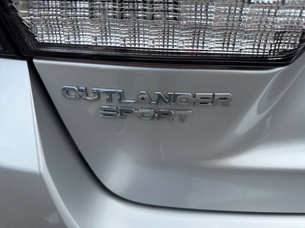 Used 2024 Mitsubishi Outlander Sport SE AWD/4WD image 3