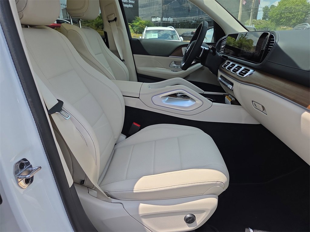 New 2025 Mercedes-Benz GLS 450 4MATIC image 17