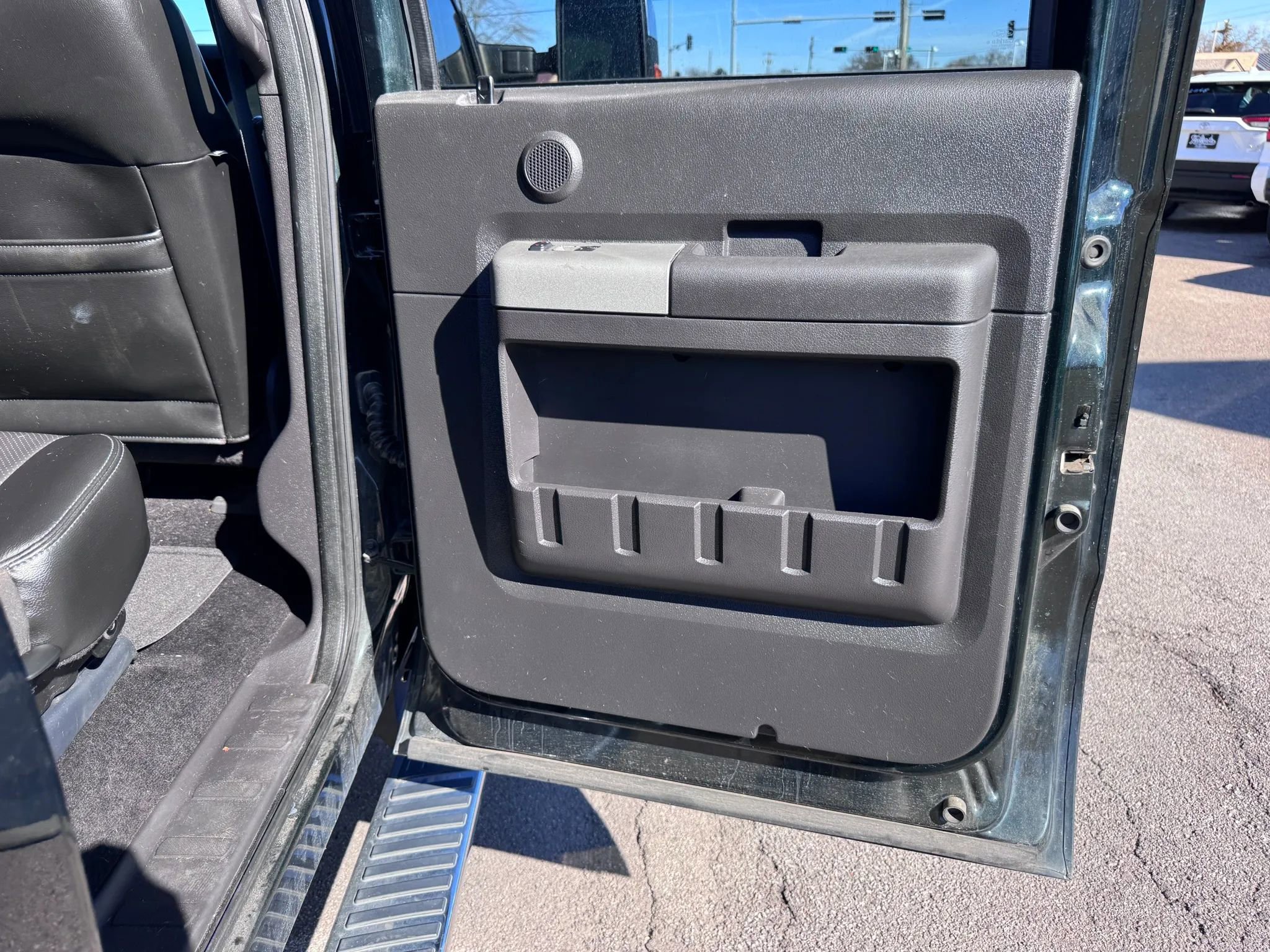 Used 2015 Ford F250 Lariat w/ Lariat Ultimate Package image 12