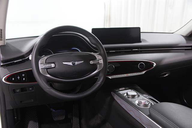 Certified 2024 Genesis GV70 2.5T w/ Advanced Package AWD/4WD image 6