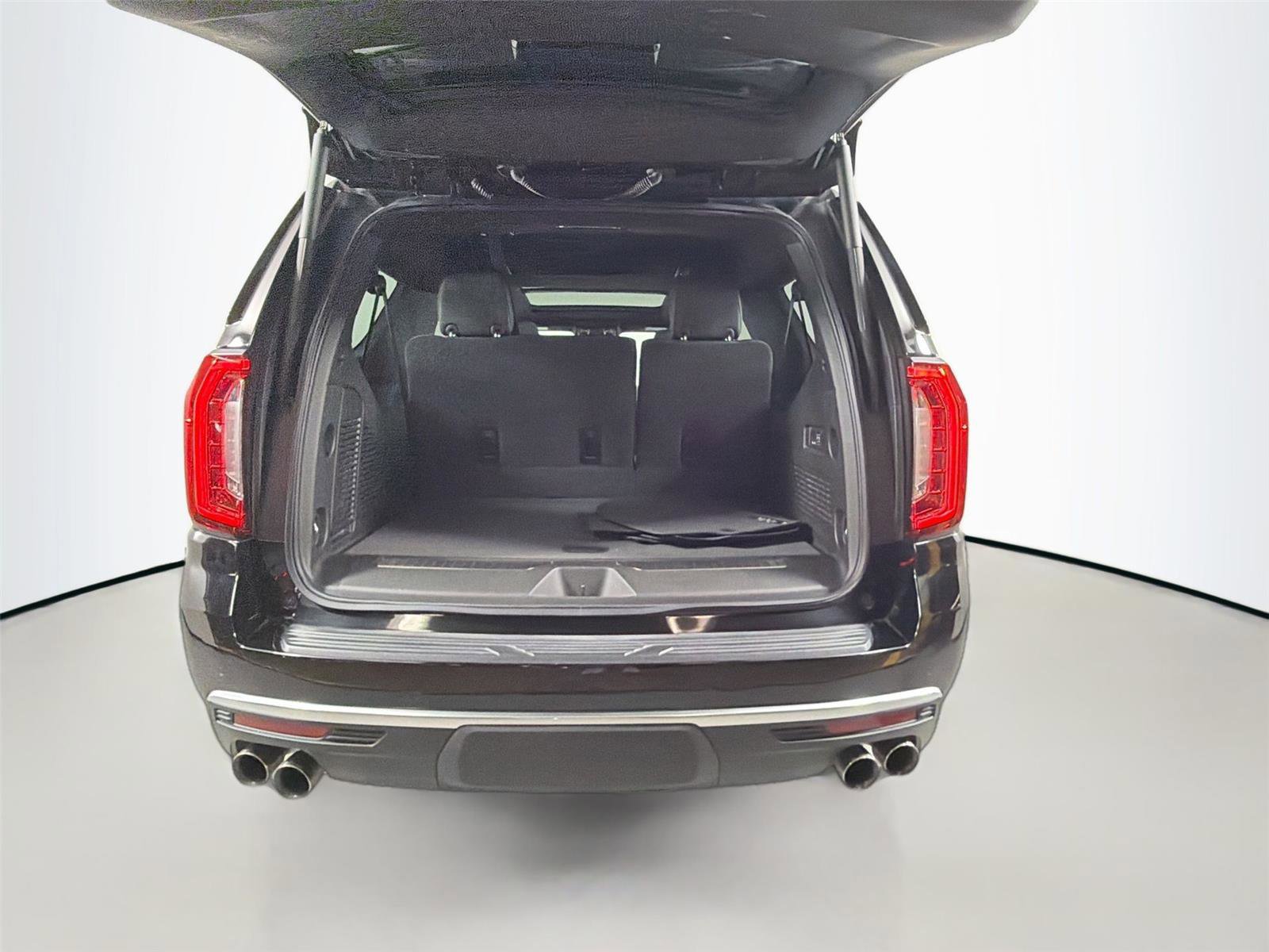 Used 2024 GMC Yukon XL Denali w/ Advanced Technology Package AWD/4WD image 28