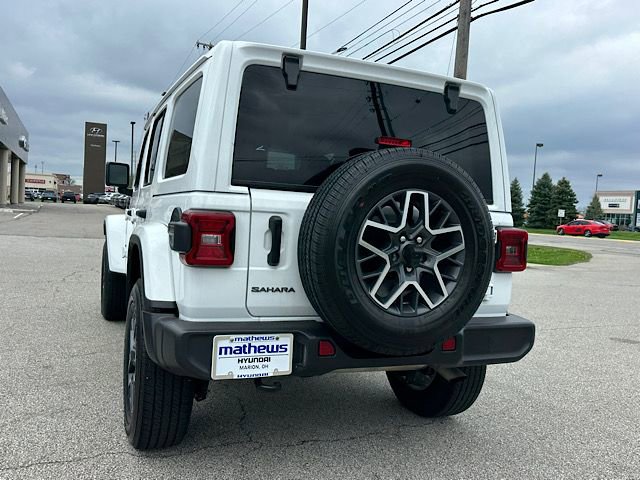 Used 2025 Jeep Wrangler Sahara image 5