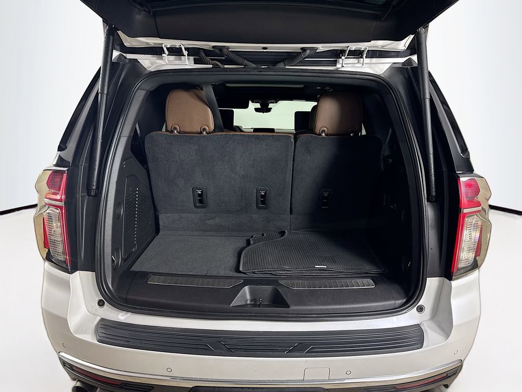 Used 2021 Chevrolet Tahoe High Country w/ Premium Package image 25