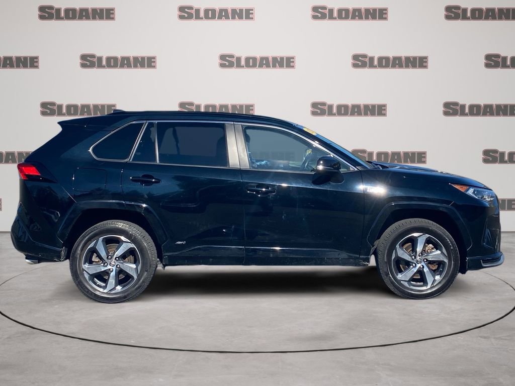 Used 2021 Toyota RAV4 SE w/ Weather & Moonroof Package image 6