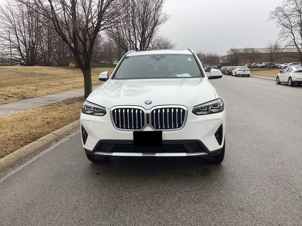Used 2023 BMW X3 xDrive30i w/ Premium Package image 2