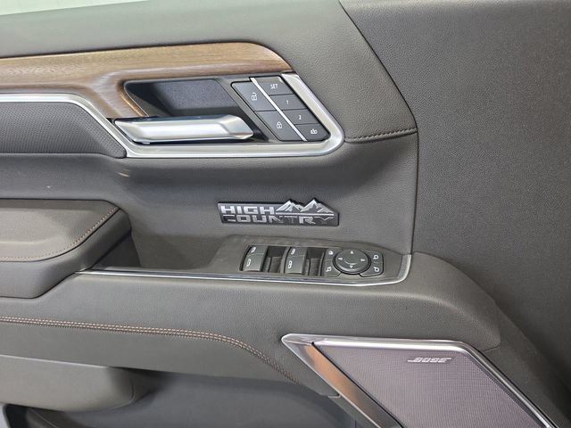 Used 2023 Chevrolet Silverado 1500 High Country w/ High Country Premium Package AWD/4WD image 21