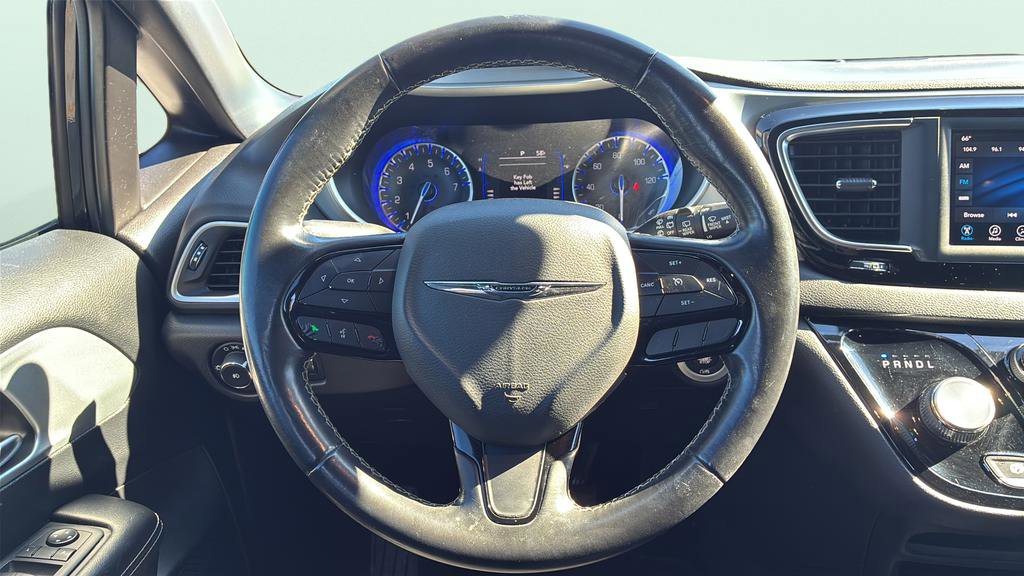 Used 2020 Chrysler Pacifica Touring w/ S Appearance Package image 27