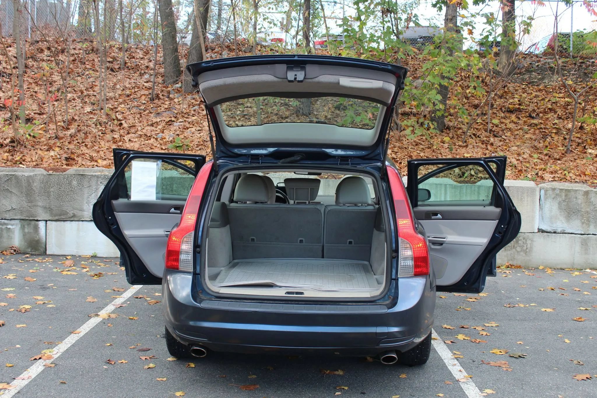 Used 2008 Volvo V50 T5 AWD/4WD image 10