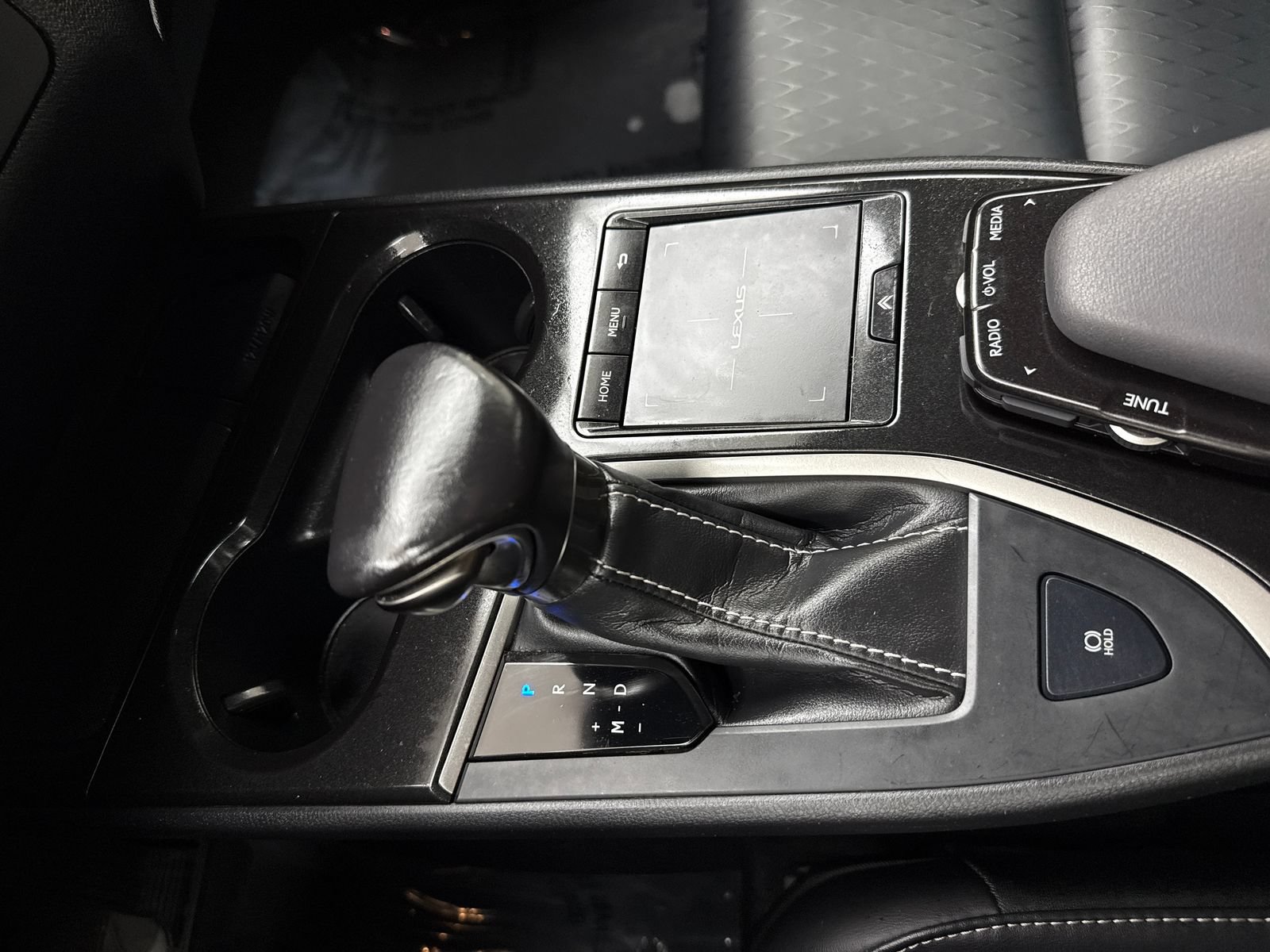 Used 2020 Lexus UX 200 w/ Accessory Package FWD image 31