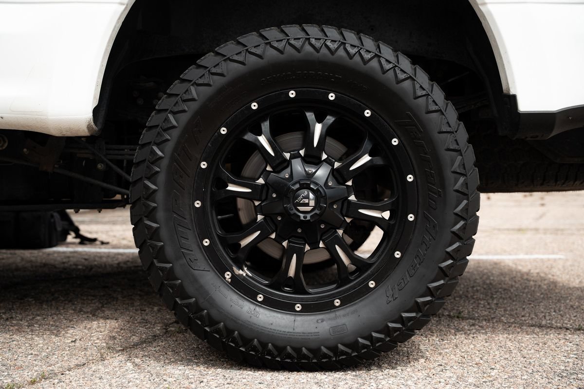 Used 2020 Ford F350 Limited AWD/4WD image 11