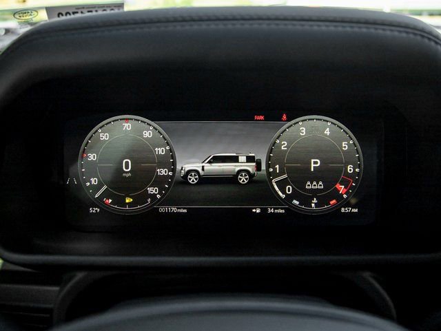 Used 2025 Land Rover Defender 110 X-Dynamic SE image 17