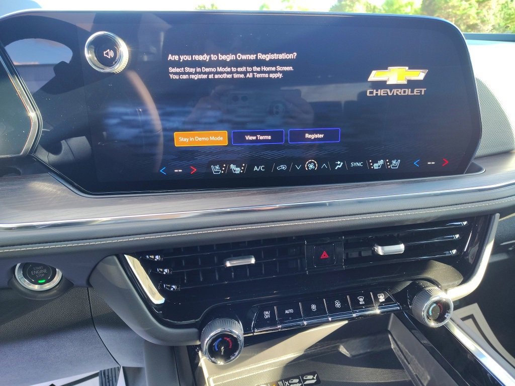 New 2026 Chevrolet Suburban Premier image 21