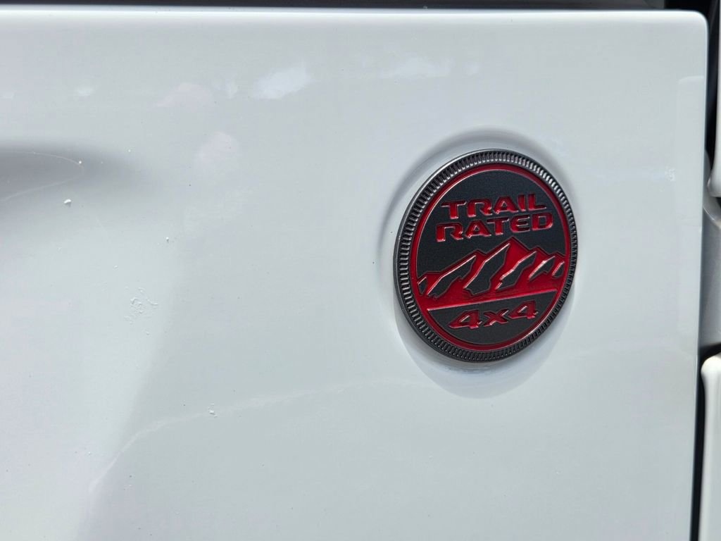 Used 2024 Jeep Wrangler Unlimited Rubicon AWD/4WD image 6