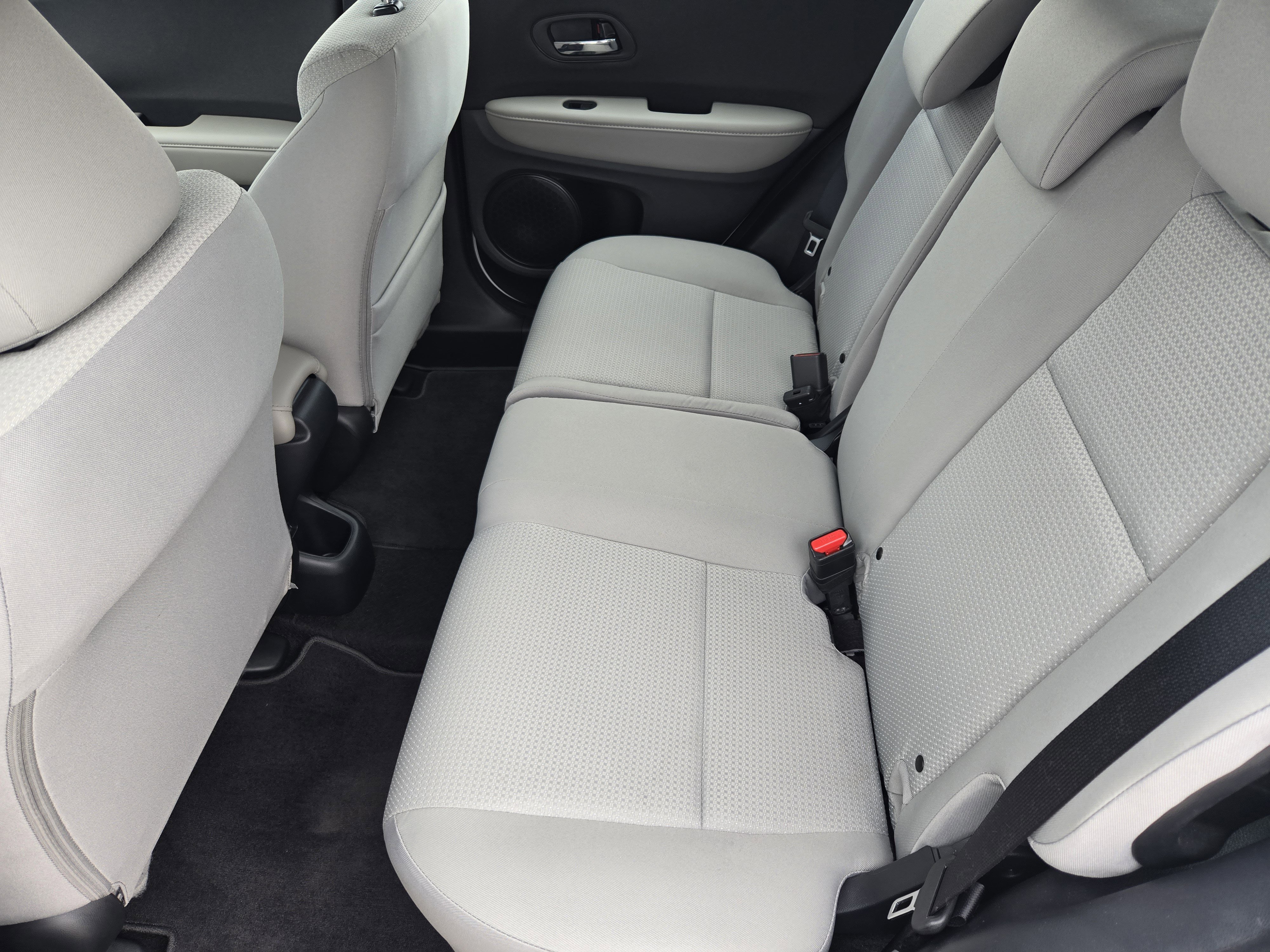 Used 2021 Honda HR-V LX image 29