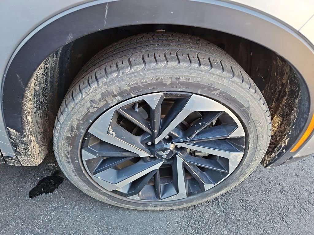 Used 2024 Mitsubishi Outlander SE Black Edition image 8