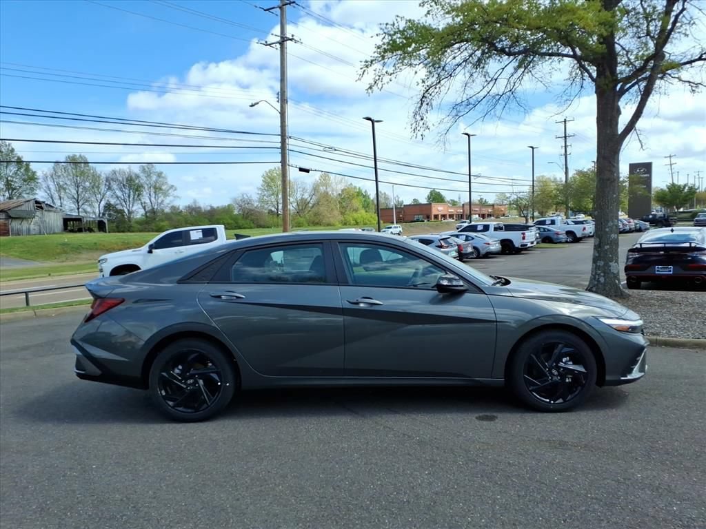 New 2026 Hyundai Elantra Sport FWD image 19