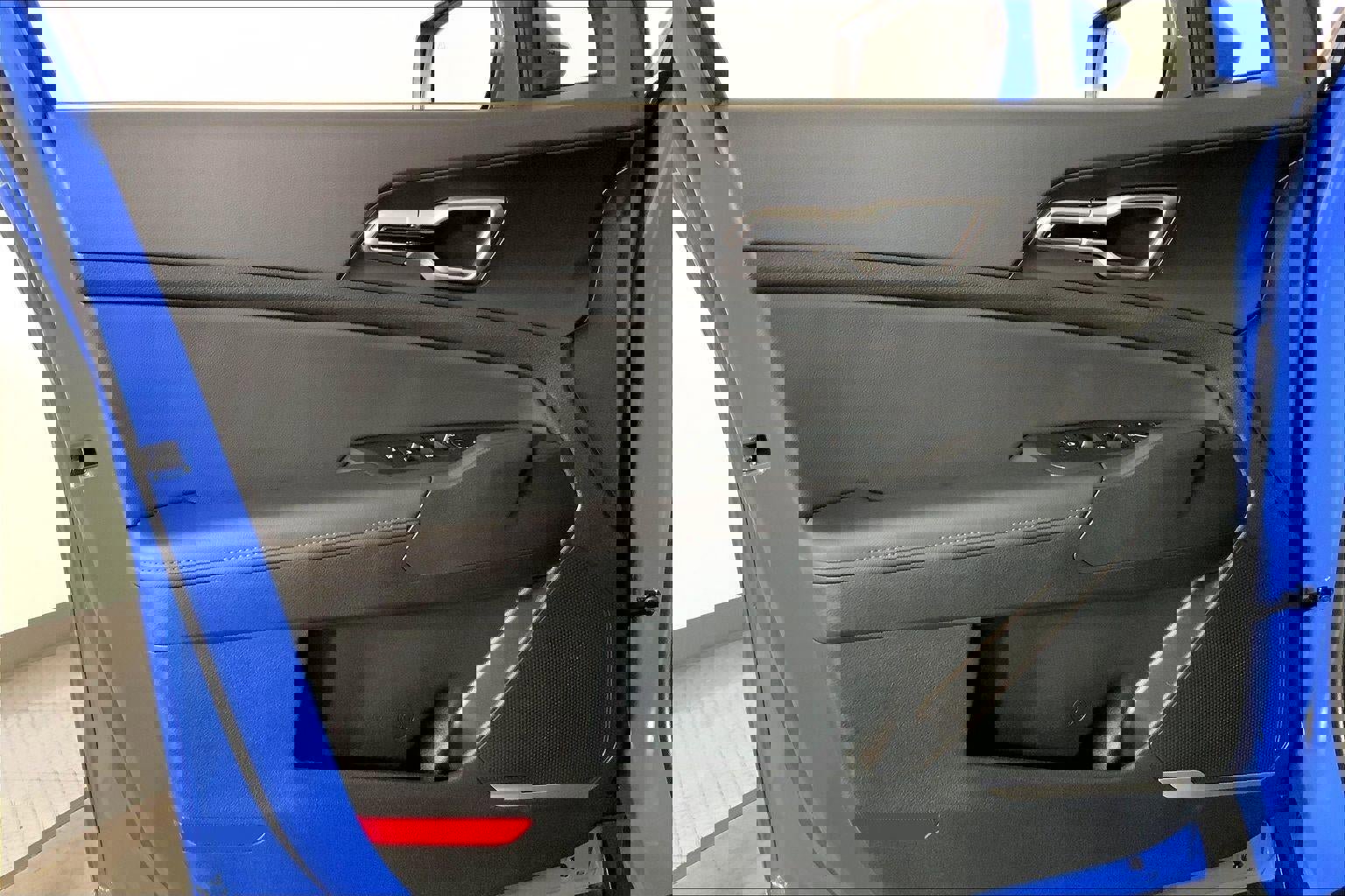 Certified 2026 Kia Sportage EX w/ EX Panorama Roof Package image 24