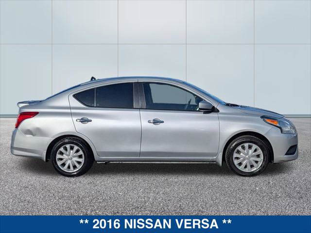 Used 2016 Nissan Versa SV FWD image 5