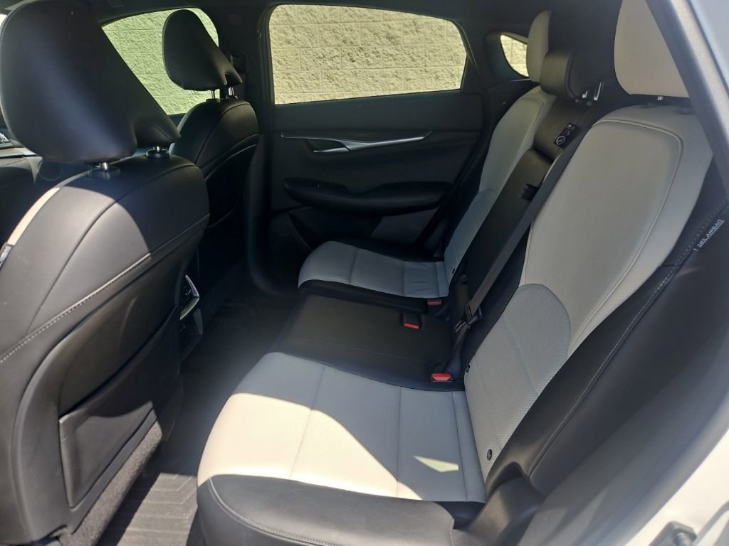 Used 2023 INFINITI QX55 Luxe w/ Cargo Package AWD/4WD image 18