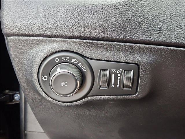 Used 2019 Jeep Compass Trailhawk AWD/4WD image 24