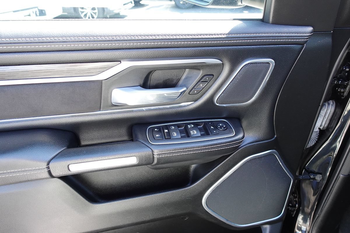 Used 2023 RAM 1500 Laramie AWD/4WD image 17
