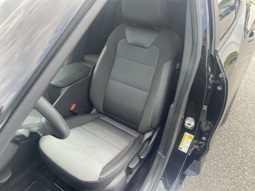 Certified 2024 Chevrolet Trax LT FWD image 19