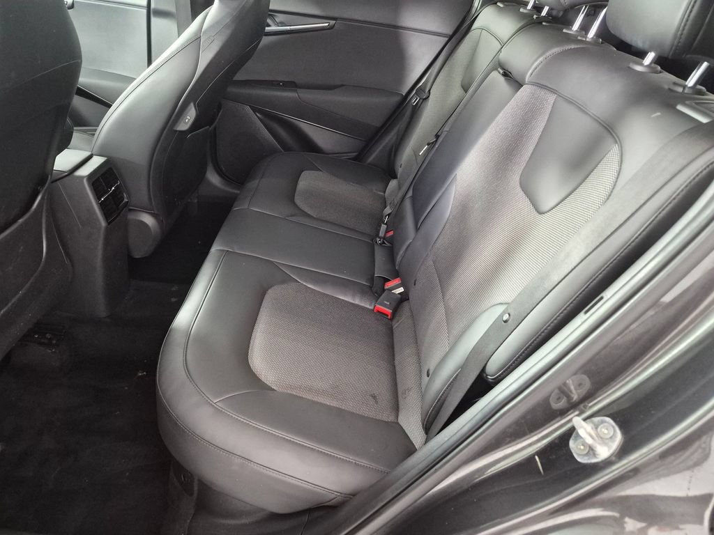 Used 2023 Kia Niro EX Touring FWD image 27