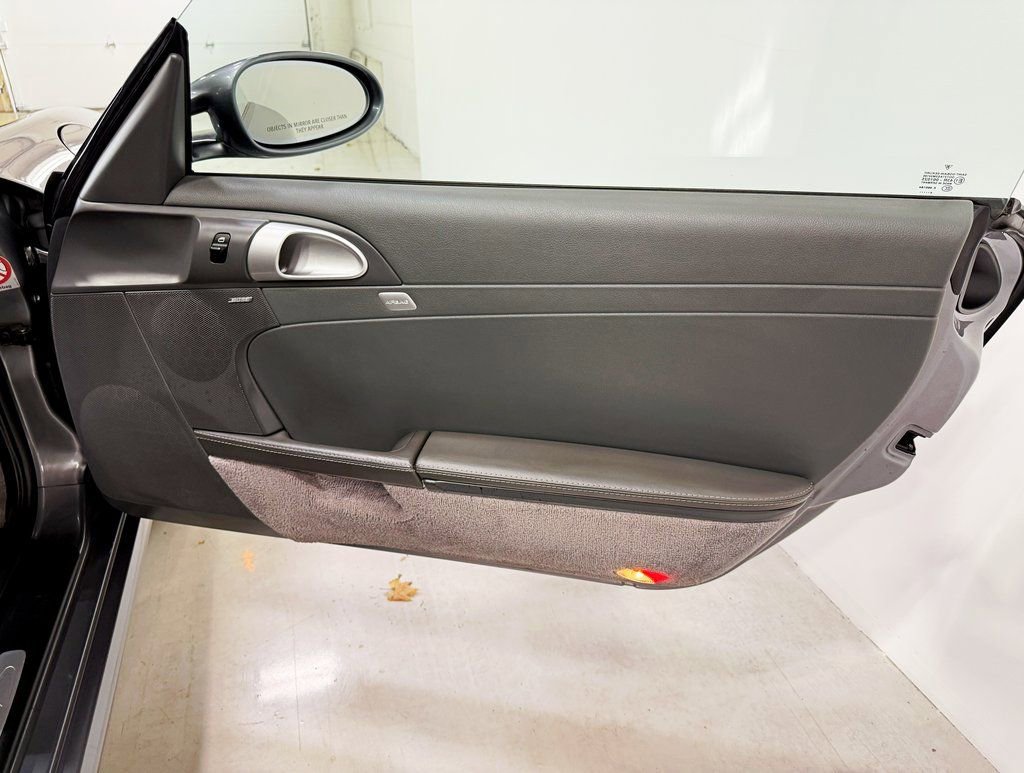 Used 2005 Porsche Boxster S image 30