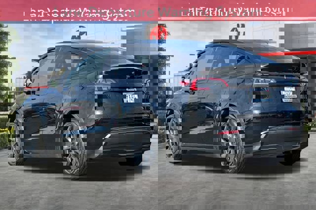 Used 2025 Tesla Model Y Long Range image 7