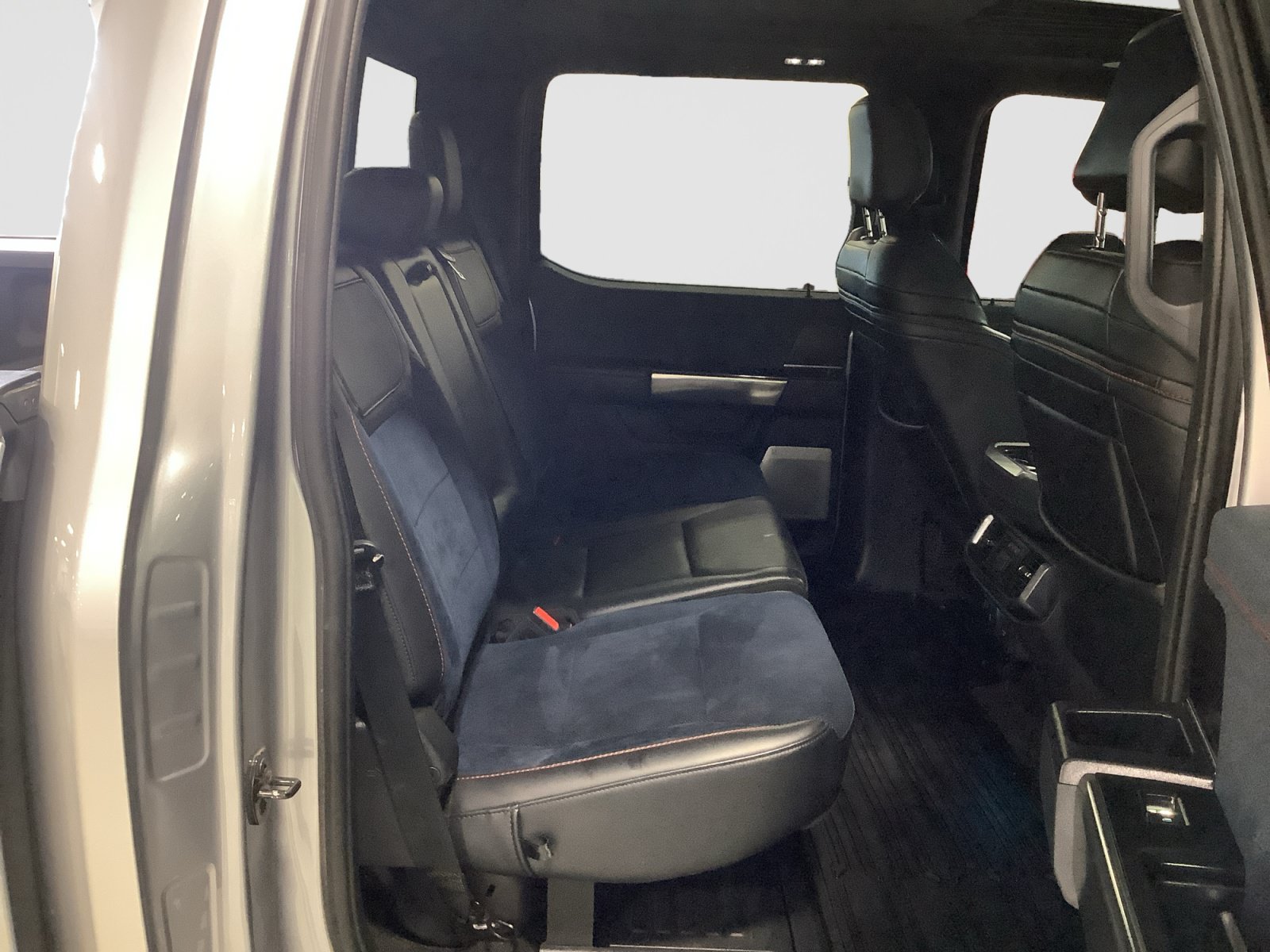 Used 2022 Ford F150 Raptor w/ Equipment Group 801A High AWD/4WD image 16