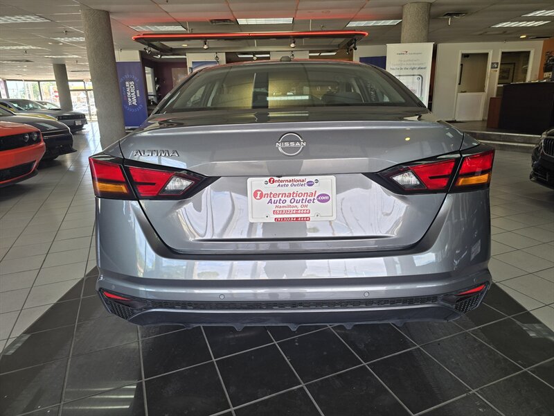 Used 2025 Nissan Altima 2.5 SV FWD image 5
