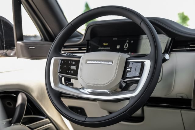 New 2026 Land Rover Range Rover Long Wheelbase SE AWD/4WD image 19